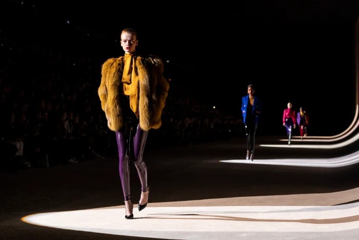 Dua Lipa Makes Her Runway Debut at Versace's Spring 2022 Show